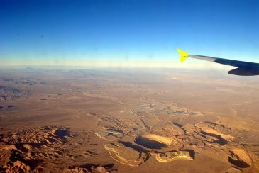 Na zdjęciu największa na świecie odkrywkowa kopalnia rudy miedzi – Chuquicamata.