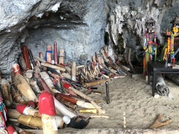 PhraNang Cave Beach