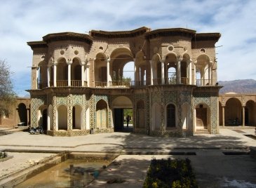 Shazdeh Garden near Mahan