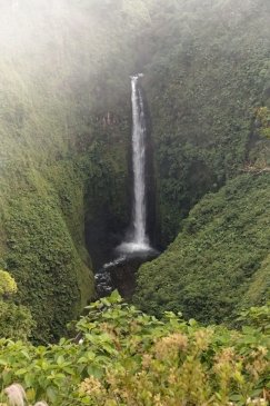 waterfall in Alajuela