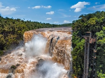 Saltos del Monday