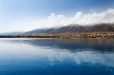 Jezioro Issyk- Kul Kirgistan