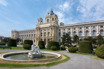 Maria- Theresien - Platz