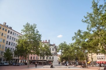 La Croix Rousse Square