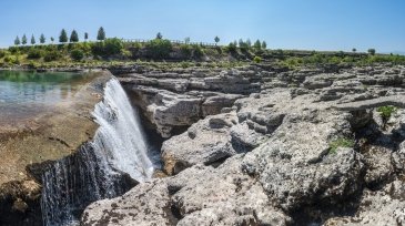 Cijevna Waterfall