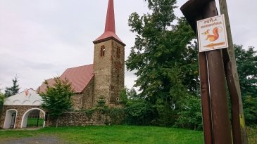 Gotycki kościół w Borowinie