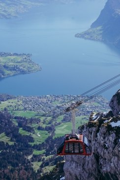 gondola szwajcaria pilatus.jpg